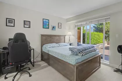 Kitchen Photo of 252 15850 26 Avenue, Surrey, BC
