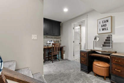 Entry Foyer Photo of 7807 Grand Street, Mission, BC