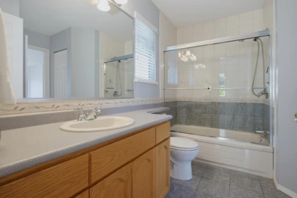 Hot Tub / Spa Photo of 114 11266 72 Avenue, Delta, BC