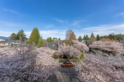 Front Yard Photo of 2 4503 W 15th Avenue, Vancouver, BC