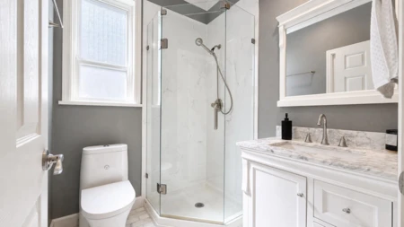 Primary Bathroom Photo of 11839 Dunford Road, Richmond, BC