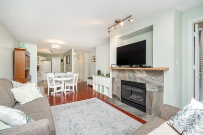 Breakfast Nook Photo of 206 2559 Parkview Lane, Port Coquitlam, BC