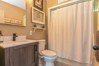 Basement Recreation Room Photo of 32955 Dewdney Trunk Road, Mission, BC