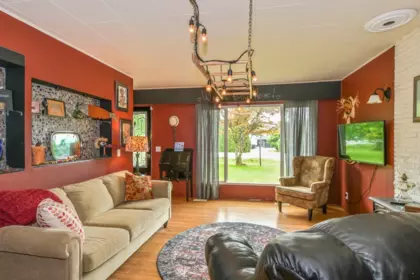 32955 Dewdney Trunk Road, Mission, BC, Mission — Single Family Residence for sale