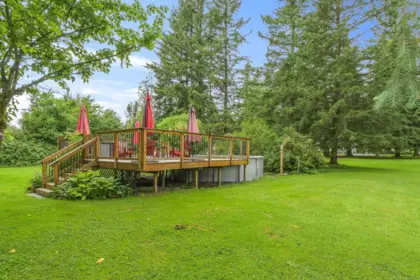 Garden / Landscaping Photo of 32955 Dewdney Trunk Road, Mission, BC