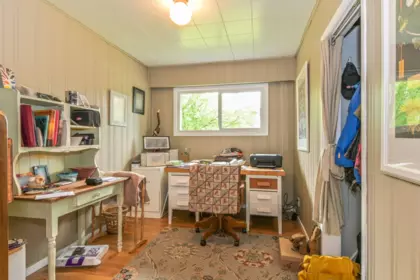 Laundry Room Photo of 32955 Dewdney Trunk Road, Mission, BC