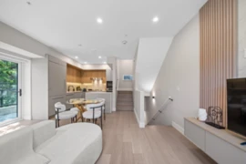 130 W Woodstock Avenue, Vancouver, BC