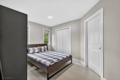 Guest Bathroom Photo of 9416 163a Street, Surrey, BC