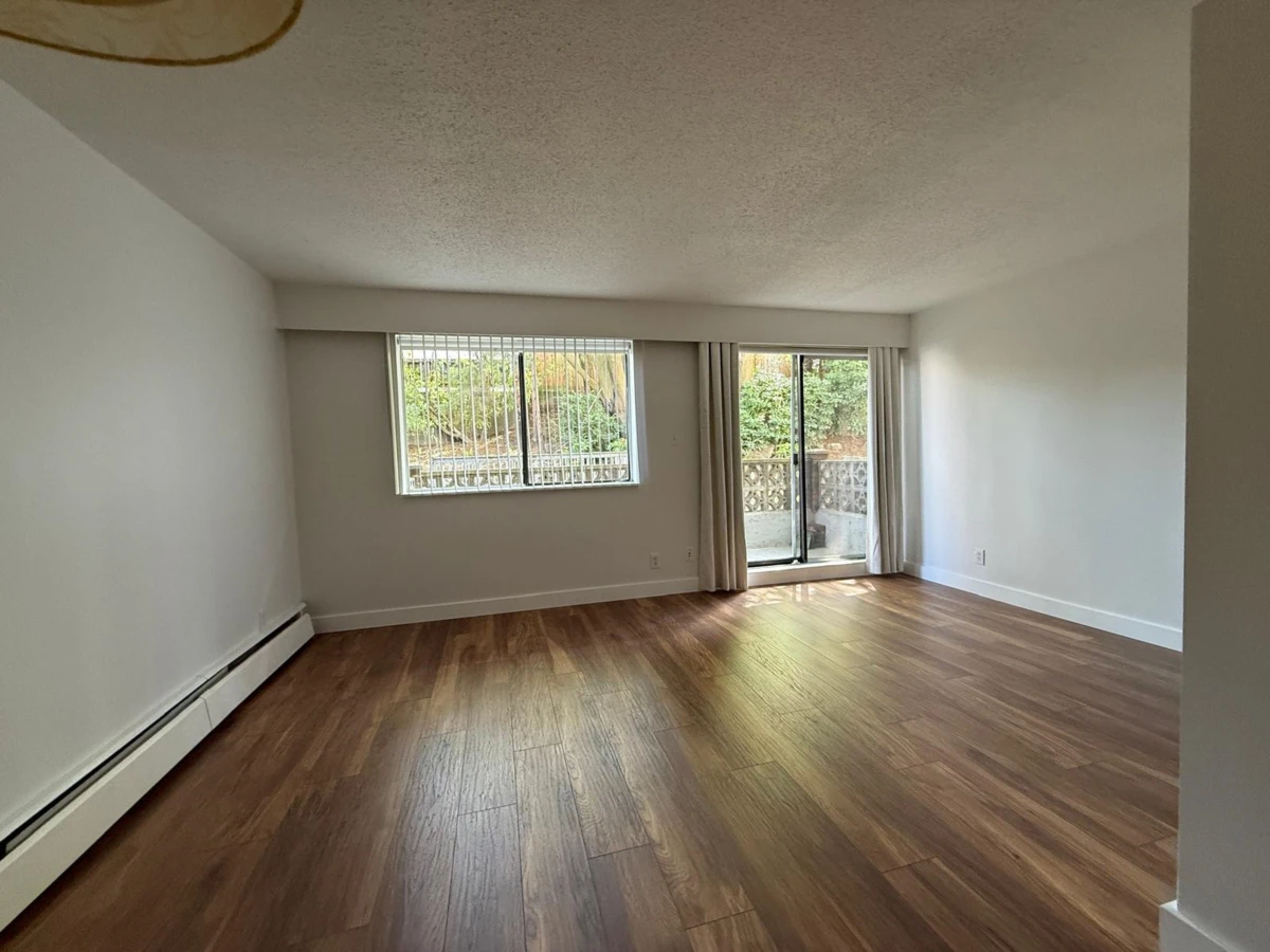 Family Room Photo of 103 1950 W 8th Avenue, Vancouver, BC