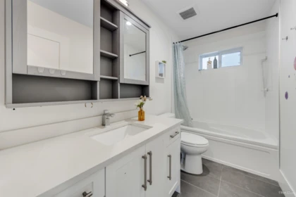 Entry Foyer Photo of 2517 168 Street, Surrey, BC