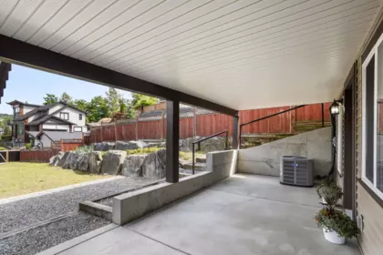 Garden / Landscaping Photo of 10680 239 Street, Maple Ridge, BC