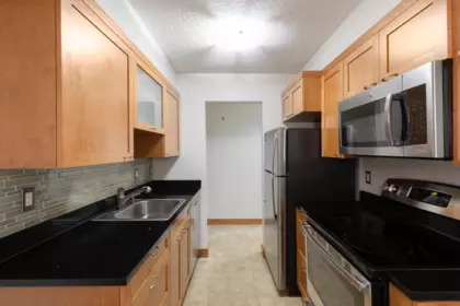 Kitchen Photo of 203 3680 W 7th Avenue, Vancouver, BC