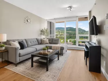 2102 2978 Glen Drive, Coquitlam, BC, Coquitlam — Apartment/Condo for sale