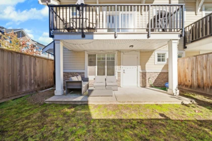 Entry Foyer Photo of 8 7056 192 Street, Surrey, BC