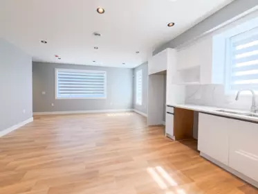 Kitchen Island Photo of 2 2557 W King Edward Avenue, Vancouver, BC