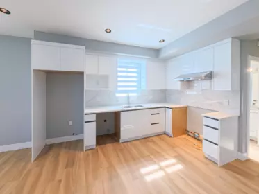 Kitchen Photo of 2 2557 W King Edward Avenue, Vancouver, BC