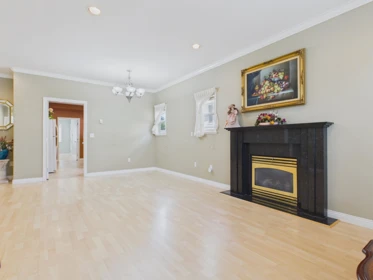 6060 Clinton Street, Burnaby, BC, Burnaby — Half Duplex for sale