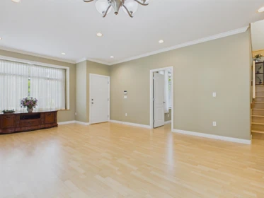6060 Clinton Street, Burnaby, BC, Burnaby — Half Duplex for sale