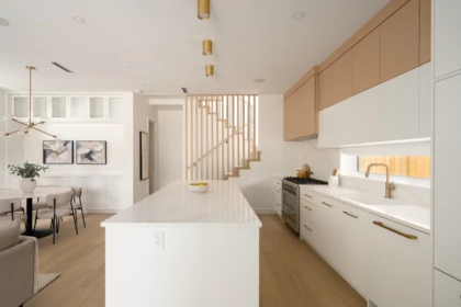 1 810 E 22nd Avenue, Vancouver, BC, Vancouver — Half Duplex for sale