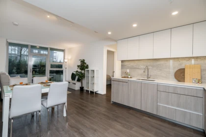 Kitchen Island Photo of 403 6633 Buswell Street, Richmond, BC