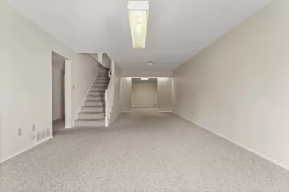 Entry Foyer Photo of 31 3351 Horn Street, Abbotsford, BC
