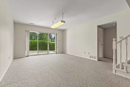 Hallway Photo of 31 3351 Horn Street, Abbotsford, BC