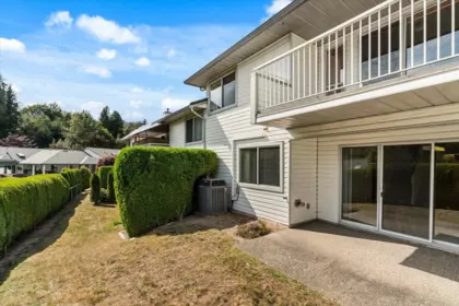 Swimming Pool Photo of 31 3351 Horn Street, Abbotsford, BC