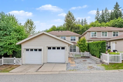 Swimming Pool Photo of 1427 Collins Road, Coquitlam, BC