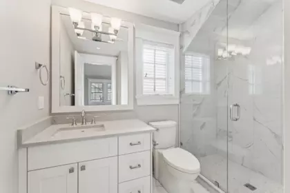 Mudroom Photo of 1155 12th Street, West Vancouver, BC
