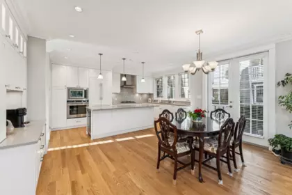 Pantry Photo of 1155 12th Street, West Vancouver, BC