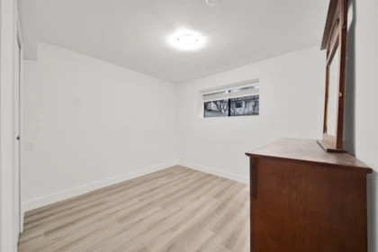 Basement Recreation Room Photo of 11715 83a Avenue, Delta, BC