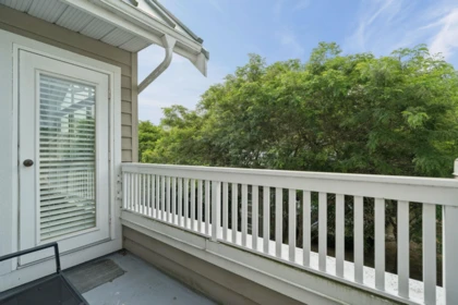 Front Yard Photo of 410 5500 Lynas Lane, Richmond, BC