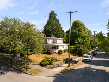 Kitchen Photo of 696 W 27th Avenue, Vancouver, BC