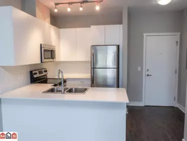 302 20460 Douglas Crescent, Langley, BC, Langley — Apartment/Condo for sale