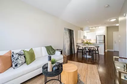 302 20460 Douglas Crescent, Langley, BC, Langley — Apartment/Condo for sale