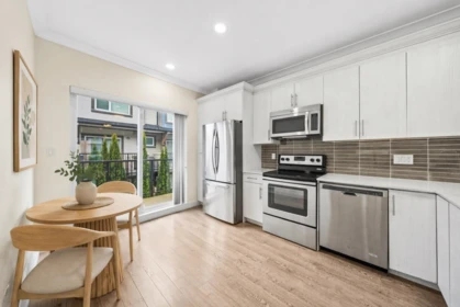 Kitchen Island Photo of 2 4191 No.4 Road, Richmond, BC