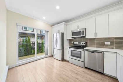 Kitchen Photo of 2 4191 No.4 Road, Richmond, BC