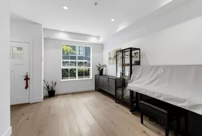 Breakfast Nook Photo of 8123 Shaughnessy Street, Vancouver, BC