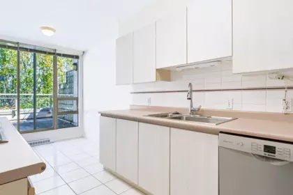 Kitchen Island Photo of PH1 2438 Heather Street, Vancouver, BC