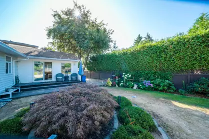 Breakfast Nook Photo of 17346 60a Avenue, Surrey, BC