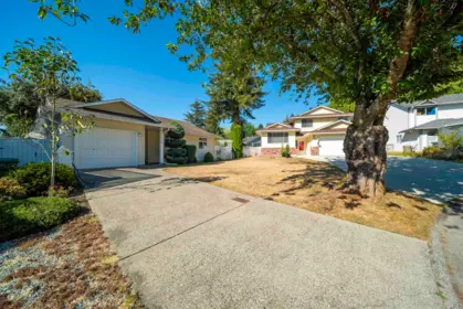 Living Room Photo of 17346 60a Avenue, Surrey, BC