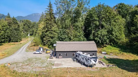 Kitchen Island Photo of 5175 Farnham Road, Ryder Lake, BC