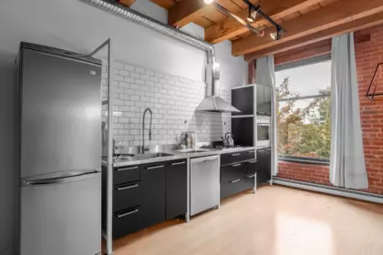 Kitchen Island Photo of 315 55 E Cordova Street, Vancouver, BC