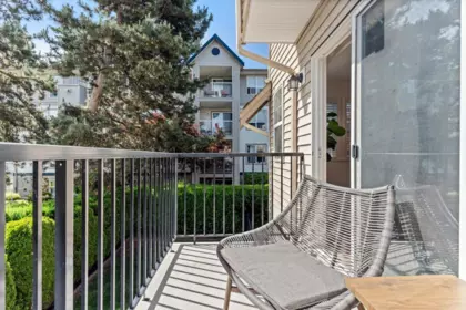 Breakfast Nook Photo of 9 46538 First Avenue, Chilliwack, BC