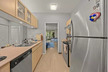207 4951 Sanders Street, Burnaby, BC, Burnaby — Apartment/Condo for sale