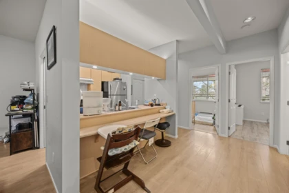 207 4951 Sanders Street, Burnaby, BC, Burnaby — Apartment/Condo for sale