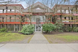 207 4951 Sanders Street, Burnaby, BC