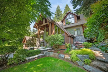Living Room Photo of 2650 Dogwood Drive, Surrey, BC