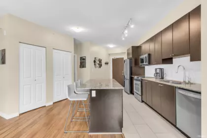 Kitchen Island Photo of 402 265 Ross Drive, New Westminster, BC