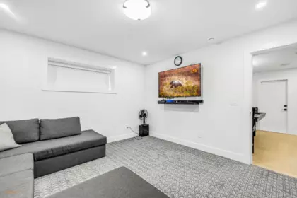 Entry Foyer Photo of 278 56 Street, Delta, BC